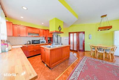 Casă cu 6 camere cu Teren 3259 Mp în Sângeorgiu de Mureș - 3