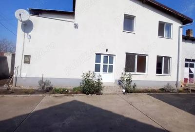 Casă cu 6 camere cu Teren 2878 Mp în Tomnatic - 1