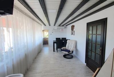 Casă cu 4 camere în Săbăreni