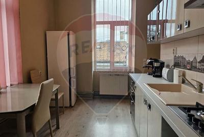Apartament cu 3 camere de inchiriat pe Motilor, UMF - 3