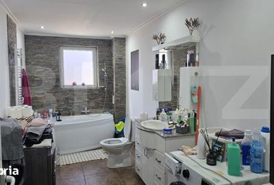 Casă cu 5 camere cu Teren 2800 Mp în Odoreu - 11