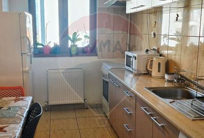 Apartament spatios cu loc de parcare privat in zona Palazu Mare - 4