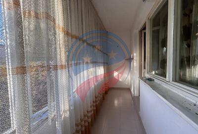 Apartament cu 3 camere semidecomandat, mobilat în Valea Rosie - 10