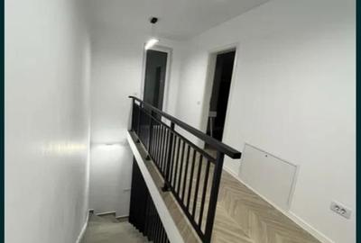 Casă cu 3 camere cu Teren 350 Mp în Stupini