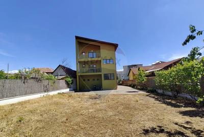 Spațiu comercial, de 798 mp, în Central - 3