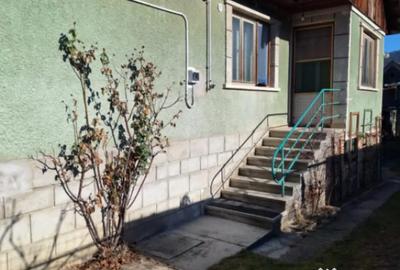 Casă cu 5 camere cu Canalizare în Săcele - 1