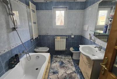 Casă cu Teren 2800 Mp în Măriței - 1