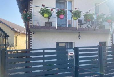 Casă cu 4 camere cu Teren 250 Mp în Geamăna - 2