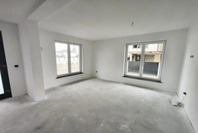 Casă cu 4 camere cu Teren 200 Mp în Central - 7