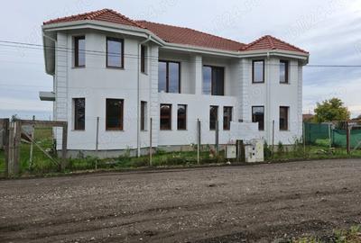 Casa duplex zona paulesti - 1