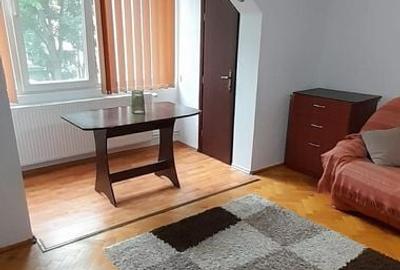 Apartament cu 2 camere decomandat în Soarelui - 2