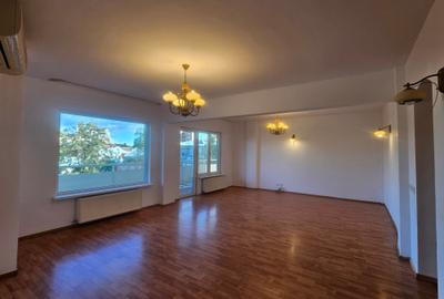 Spatiu birou in zona Universitate - 4 camere - 2