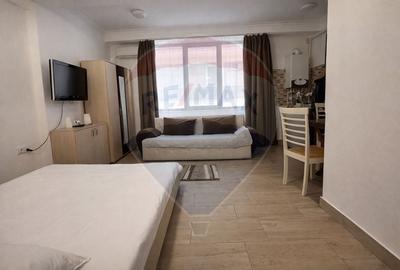 Garsonieră decomandată în Central
