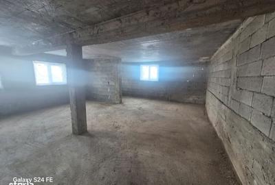 Casă cu 4 camere în Central - 9