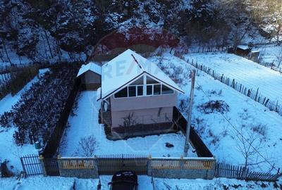 Casa de vanzare Malaia - 12 km de Voineasa