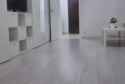 Garsoniera Renovata, etaj 1. Grand Arena. - 2