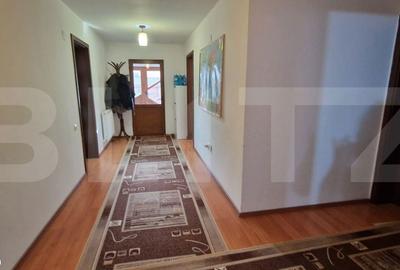 Casă cu 6 camere cu Teren 400 Mp în Podari - 9