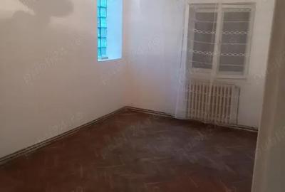 Apartament cu 3 camere decomandat în Central - 12