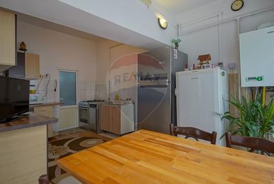 Casa spatioasa cu teren generos, in zona centrala a Sacelelor - 5