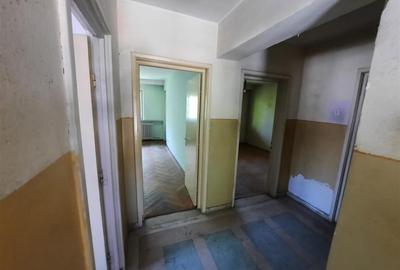 VILA CENTRAL S+P+1E - 16