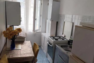 Apartament cu 2 camere decomandat în Cornișa - 6