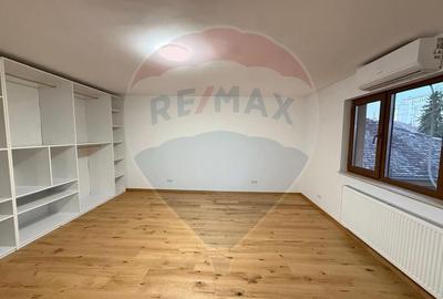 Apartament 4 camere în inima Clujului – pe 2 niveluri si curte comuna - 9