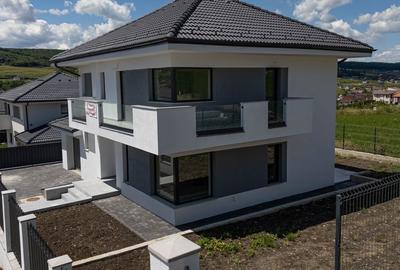 Casă cu 4 camere în Chinteni - 3