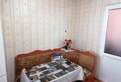 Apartament cu 2 camere semidecomandat în Școlilor - 8
