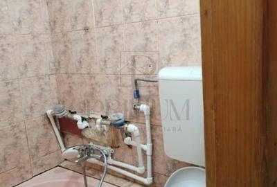 Complexul Studentesc - 2 Camere - Etaj 1 - Decomandat - Zona excelenta - 7