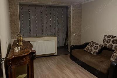 Vand apartament 2 camera in Hunedoara, zona Micro 4 - 5