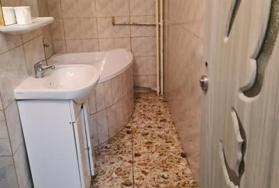 Garsonieră decomandată în 13 Septembrie