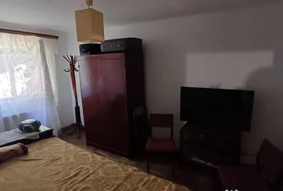 Casă cu 3 camere cu Teren 1028 Mp în Găgeni - 1