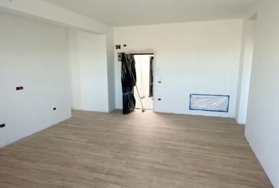 Apartament cu 3 camere semidecomandat în Torontalului - 14