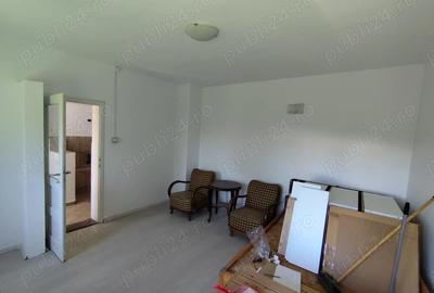 Casă cu 6 camere cu Teren 335 Mp în Breaza