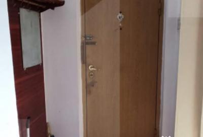 Apartament cu 3 camere decomandat în Giurgiului - 2