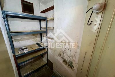 Apartament spatios la casa , 3 camere, zona Piata Cibin - 8