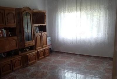 Casă cu 6 camere cu Teren 2200 Mp în Jilavele - 9