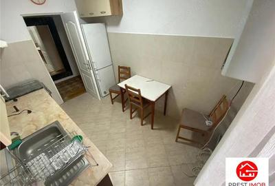 Apartament cu 3 camere decomandat în Tudor