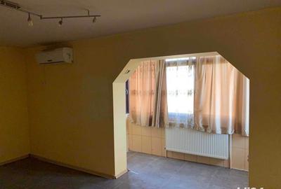 Apartament cu 3 camere decomandat în Mircea-Vodă - 2
