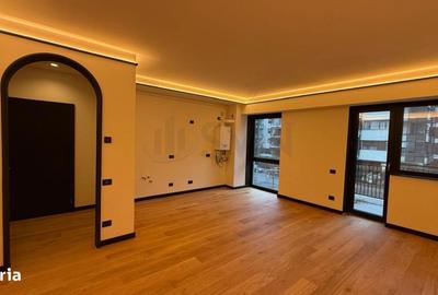 Apartament cu 4 camere în Central