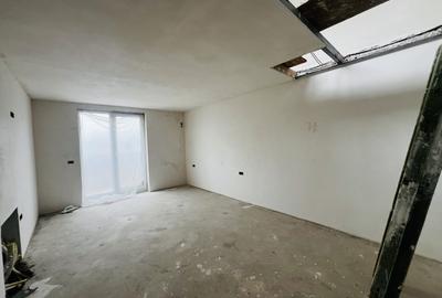Apartament cu 5 camere decomandat în Dumbrăvița - 2