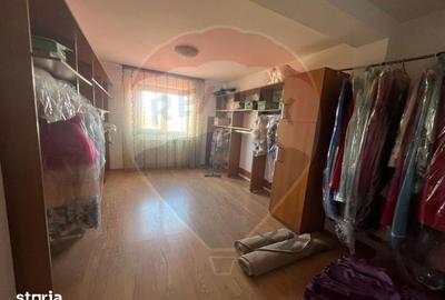 Casă cu 5 camere cu Teren 679 Mp în Central - 16