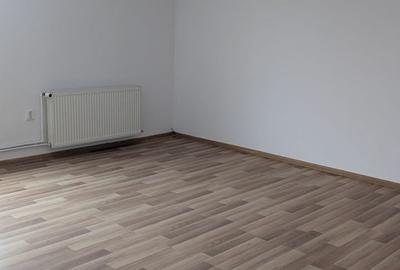 Casă individuală cu 6 camere cu Canalizare în Central - 13