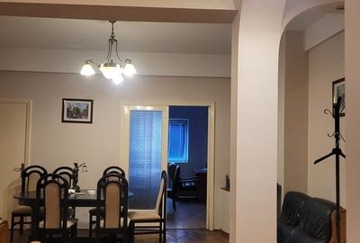 Apartament cu 3 camere decomandat în Universitate - 9