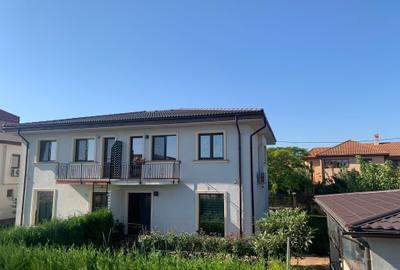 Duplex cu 4 camere cu Canalizare în Central - 16