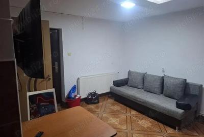 Ap spatios 1 cam Vlaicu Fortuna 35 mp ocupabil imediat mobilat si utilat etaj 1 - 3