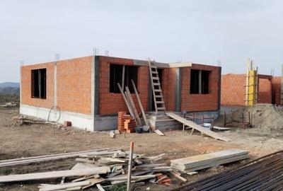 Casa in ro?u O?orhei - 6