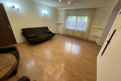 Casă cu 5 camere cu Teren 150 Mp în Central