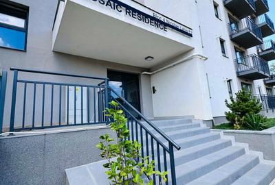 Apartament cu 3 camere decomandat în Tractorul