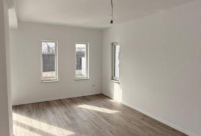 Casă cu 4 camere semidecomandat cu Teren 400 Mp în Miroslava